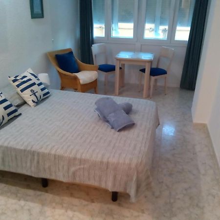 Los Cisnes Beach Studio 100M Playa Apartment Benalmadena Ngoại thất bức ảnh